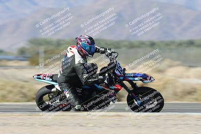 media/Dec-04-2025-Racers Edge (Thu) [[5ebc9f124d]]/3-B Group/5-Session 2 Turn 2 inside Speed Pans/